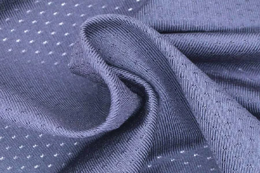 Vải Polyester là gì? Những điều cần biết về chất vải Polyester